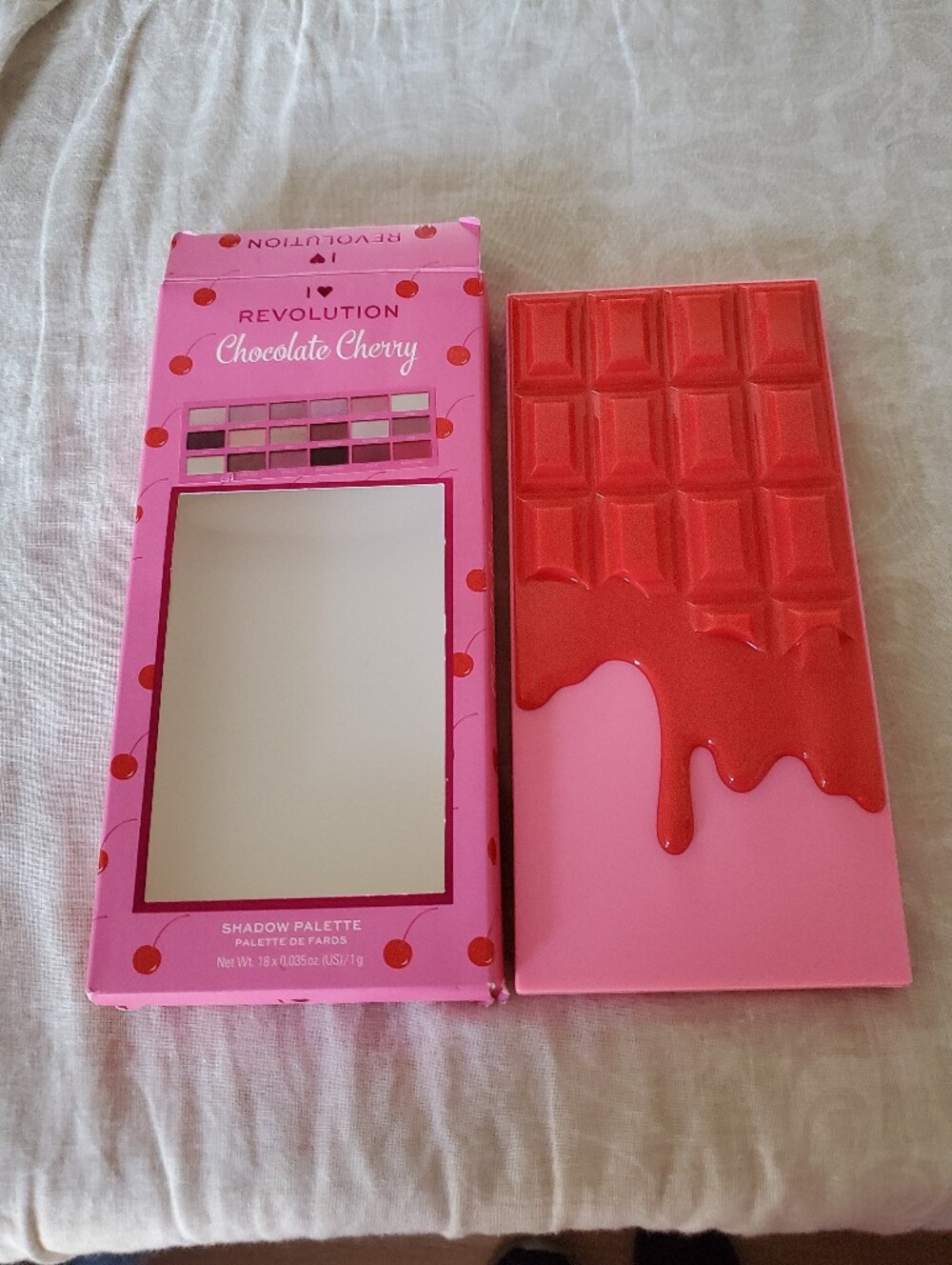 I Heart Revolution Chocolate Cherry Palette